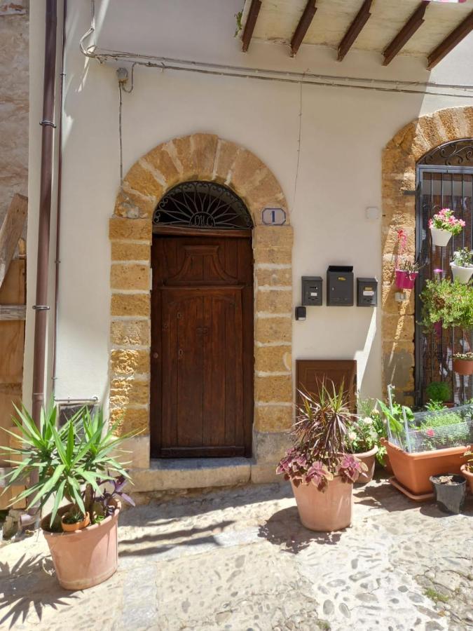 Balcone Delle Mura Cefalu Exterior photo